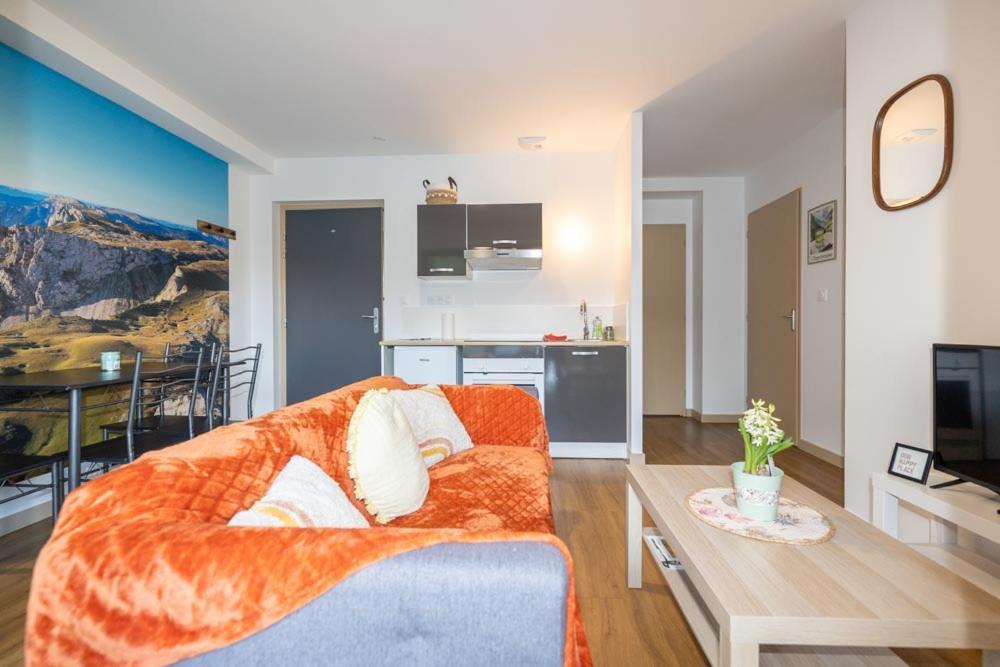 L'Escapade Dauphinoise, Gite 2 Chambres Avec Terrasse Et Clim Beaucroissant Exterior foto